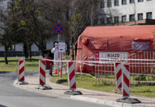 Zmarł mieszkaniec Katowic. Nowe przypadki COVID-19 w regionie
