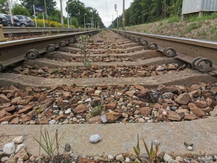 wp-Pociągi tory kolej .jpg