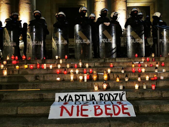 protestmanifeestacjawarszawskakobiety