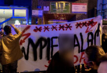 „Zachowaj dystans od mojej macicy” krzyczeli. Tłumy przeszły z ulicy Warszawskiej pod Katedrę (wideo)