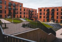 Nabór wniosków na lokale z Mieszkania Plus po raz kolejny przesunięty. Tym razem na przyszły rok