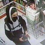 Przyszedł i wziął jak swoje. Teraz szuka go policja, a świadkom gwarantuje anonimowość