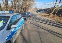 Pijany mieszkaniec Katowic szalał samochodem w Sosnowcu. Gonili go policjanci