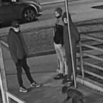 Po kradzieży kawy i słodyczy katowicka policja szuka mężczyzn. Nagrały ich kamery