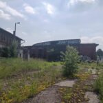 Możliwe, że zabytkowa i rozkradana lokomotywownia w Załężu doczeka się lepszej ochrony