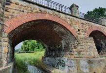 Zabytkowy most, o którego remont od lat apelowali mieszkańcy zostanie w końcu wyremontowany