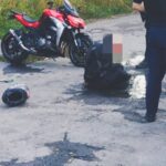 Policjant musiał strzelić do motocyklisty. Ten nie miał uprawnień i „chciał sprawdzić czy uda mu się uciec”
