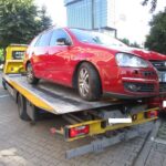 Odholowywali wraki z Katowic. Porzucone blokowały miejsca parkingowe i szpeciły okolicę