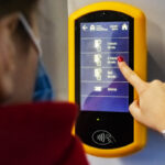 W końcu będzie można płacić kartą w autobusach i tramwajach na terenie Metropolii