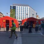 Namioty zniknęły sprzed dworca PKP w Katowicach. Idą zmiany w pomocy dla uchodźców. Ile osób przybyło do Katowic?