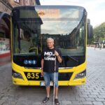 „Dostępny autobus” od dzisiaj będzie jeździł po Katowicach. Ma wiele udogodnień dla osób z niepełnosprawnościami