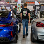 Nowoczesne samochody i klasyki wprawiały w zachwyt na Moto Show. Ludzie jeździli największym na świecie monster truckiem, latali helikopterem