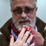 „Zagrane i zaśpiewane przeważnie o miłości” – rozmawiamy z niewidomym muzykiem Wojciechem Majem. O jego nowej płycie.