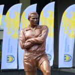 Pomnik Gerarda Cieślika stanął przed Stadionem Śląskim. „Śląsk był dla niego zawsze domem”