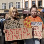 W Katowicach domagali się dodatkowe opodatkowania spółek energetycznych. „Okradają ludzi i chcemy żeby zostali za to opodatkowani”