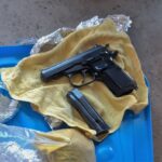 Katowiccy policjanci uderzają w kibolski narkobiznes. Oprócz narkotyków przejęto też broń palną