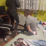 Zatrzymania po burzliwym meczu na ulicy Bukowej. Kibole m.in. wyrwali krzesełka