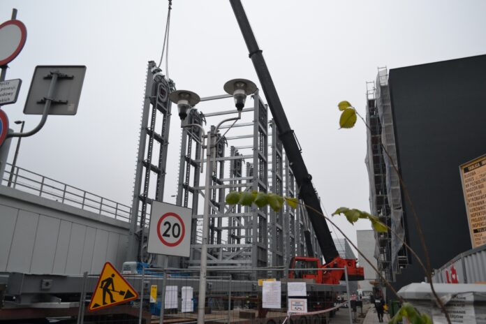 Pierwszy_publiczny_automatyczny_parking_fot_KAW_03