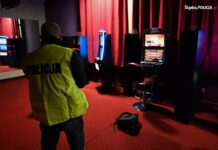 Policjanci z Katowic z mocnym uderzeniem w nielegalny hazard. Zlikwidowano 55 kasyn (wideo)