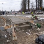 Zwężenie pasów na ul. Chorzowskiej. W obu kierunkach, kierowcy muszą liczyć się z utrudnieniami