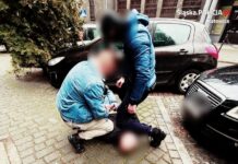23-latek udawał policjanta w Katowicach. Chciał wyłudzić od kobiety 50 tys. zł