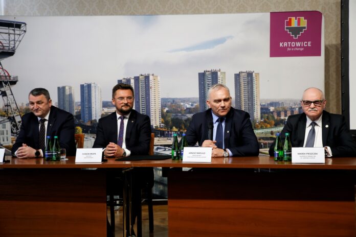 Katowice przejmują od SRK teren po KWK Wieczorek / fot. UM Katowice