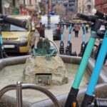 Radny nie chce hulajnóg elektrycznych przy Żabie na ul. Stawowej. „Jest charakterystycznym punktem przy ulicy, a nawet atrakcją turystyczną”