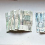 23-latek w centrum Katowic wypłacał z bankomatów pieniądze. Oszukiwał ludzi metodą na BLIK