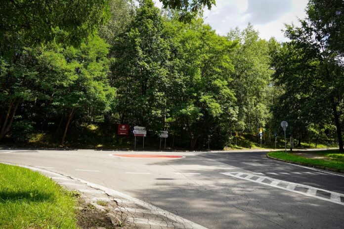 Zmiana organizacji ruchu w rejonie Trzech Stawów fot. 1