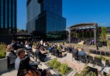 Bebok i nowy skwer przy biurowcach .KTW. „Podium ze schodami” otwarte. Co będzie się tam działo?