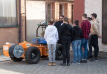 Uczniowie w Katowicach zapoznają się z zawodami technicznymi i branżowymi. Praktyka nie tylko teoria