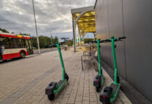 Koniec z chaosem? Miasto chce poprawić kwestię parkowania hulajnóg elektrycznych. To zmora dla osób niewidomych w Katowicach