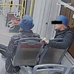 Wypchnęli z tramwaju niepełnosprawnego mężczyznę. Trafił z obrażeniami do szpitala