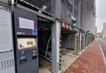 Parking na ulicy Tylnej Mariackiej stoi w dużej mierze pusty. Będzie częściowo wynajęty, rzadko się psuje