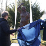 Odsłonili pomnik Kamili Skolimowskiej przed Stadionem Śląskim. „Serce rośnie”