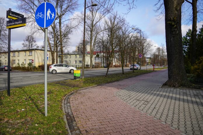 Droga rowerowa na Mysłowickiej zyska nową nawierzchnię_fot. KAW