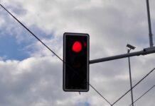 Prace przy skrzyżowaniu Misjonarzy Oblatów i Grażyńskiego – sygnalizacja świetlna wróci do 20 września