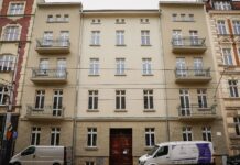 Kolejny etap remontu budynku, w którym mieszkał Wojciech Korfanty. Chodzi o kamienicę przy ulicy Gliwickiej 4