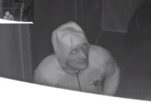 Szukają włamywacza ze sklepu mięsnego. Ukradł gotówkę i wędliny