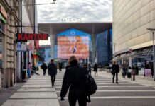 Awantura o kobietę w trakcie libacji alkoholowej w centrum Katowic. Pobili i okradli 33-latka