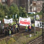 PKP PLK rozważa korki prawne i dochodzenie roszczeń wobec blokujących tory w Katowicach. Były duże opóźnienia