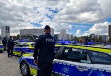 Majówka oczami policji w Katowicach. 52 kolizje, zatrzymane prawa jazdy i wykolejenie tramwaju