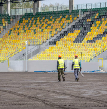 Koszty budowy Stadionu Miejskiego zwalają z nóg, ale prezydent zapowiedział już rozbudowę