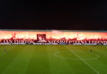 Zwycięstwo w cieniu żałoby. GieKSa żegna Jana Furtoka, pokonując Lechię Blaszok cały w dymie z powodu rac