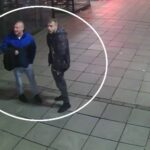 Po pobiciu w Katowicach, policja szuka dwóch mężczyzn. Nagrały ich kamery