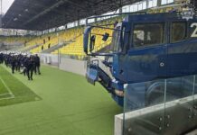 Policjanci dwa dni ćwiczyli na Arenie Katowice. Żeby lepiej sobie radzić z pseudokibicami