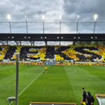 GieKSa urywa punkty walczącemu o mistrzowski tytuł Lechowi oprawa kibiców GieKSy z napisem GieKSa