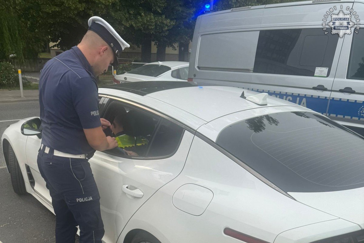 Katowice: Obywatel Mołdawii zwrócił na siebie uwagę policji. To był początek jego kłopotów