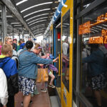 Pociąg Bez Barier Kolei Śląskich ponownie w trasie. 180 dzieci z niepełnosprawnościami pojechało na koncert do Ustronia