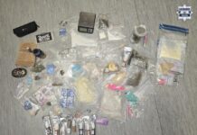 Ponad kilogram narkotyków i nielegalna broń w mieszkaniu. Zatrzymano 36-latka